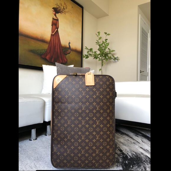 Louis Vuitton Handbags - Auth. Louis Vuitton Pegase Legere 55 - PRISTINE